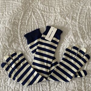 NEW WITH TAGS: Navy and white Marimekko gloves.